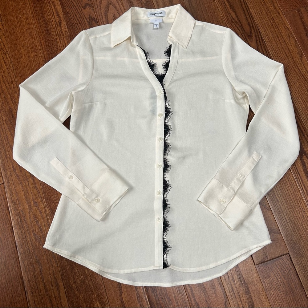 Express Portofino Slim Blouse Cream with Black Accents Size S